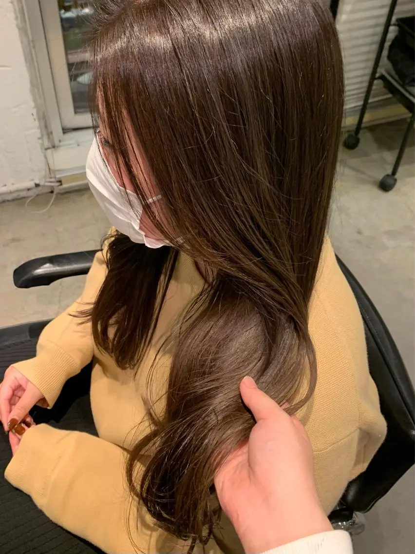 ロング カラー 透明感カラー レイヤーカット りなのヘアスタイル