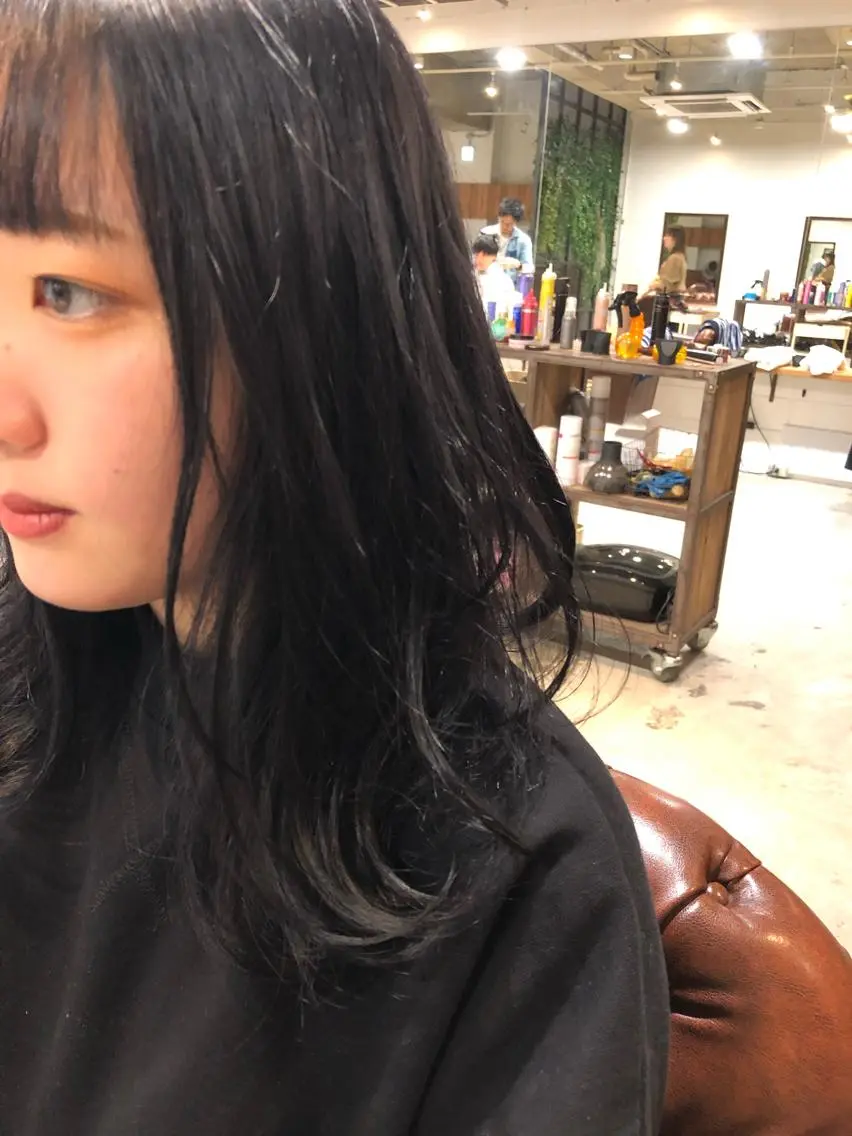 セミロング カラー ブリーチ ブルーカラー ブルージュ 透明感カラー ヘアカラー トリートメント ⭐️ハイクオリティ カラー杉本雄志⭐️のヘアスタイル