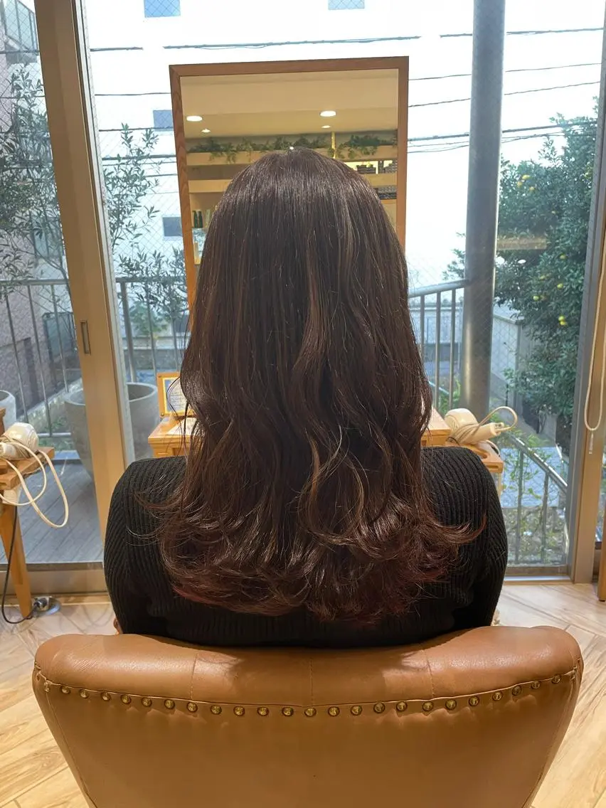 ロング カラー アッシュ ベージュカラー 透明感カラー ハイライトカラー ハイライト 佐川 友里のヘアスタイル