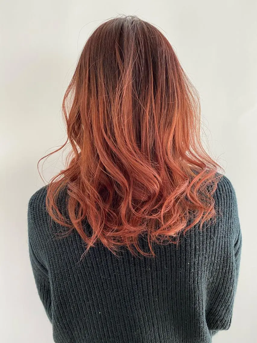 セミロング カラー KOOKI スティードトーキョーのヘアスタイル