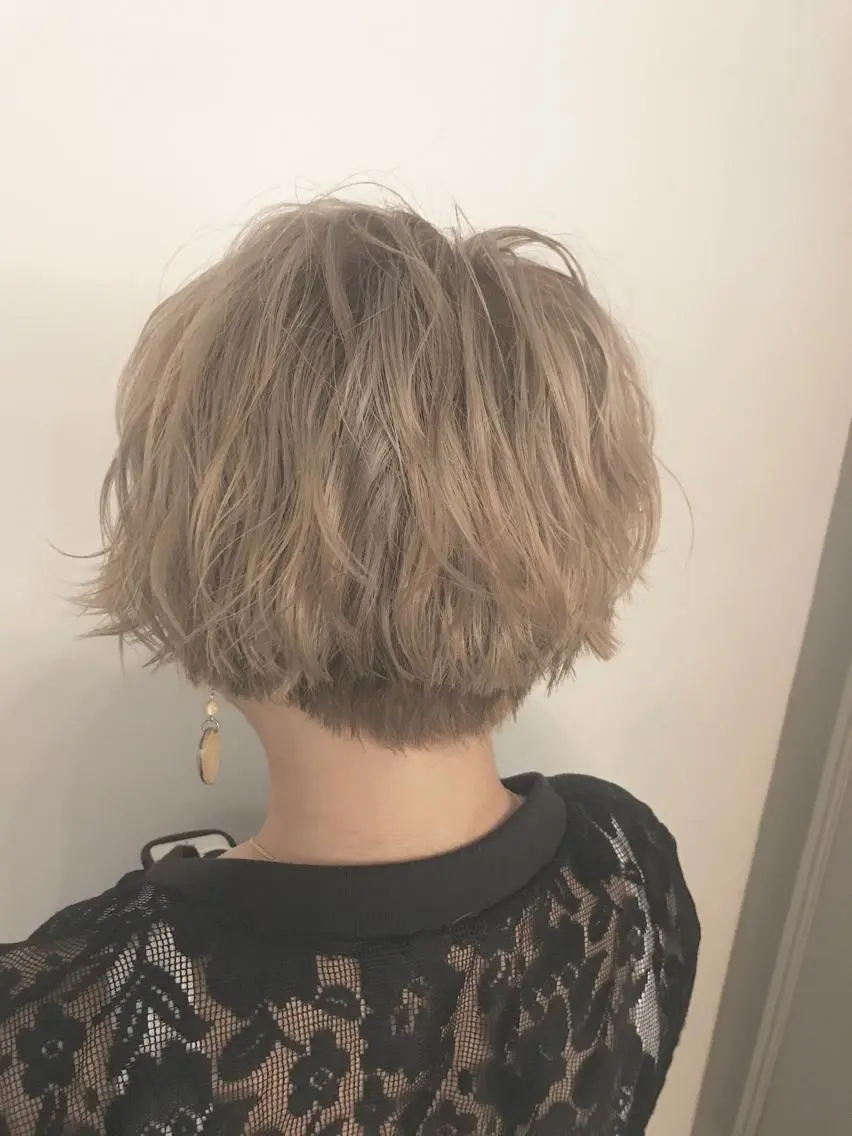 ショート カラー ダブルカラー グレージュ ハイトーンカラー パーマ×ウルフカット koya☆のヘアスタイル