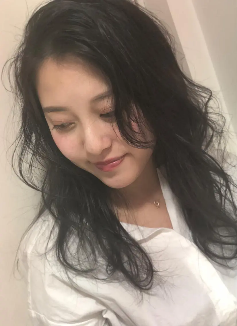 ロング カラー ネイビーカラー トリートメント 韓国hair ·͜· watanabeのヘアスタイル