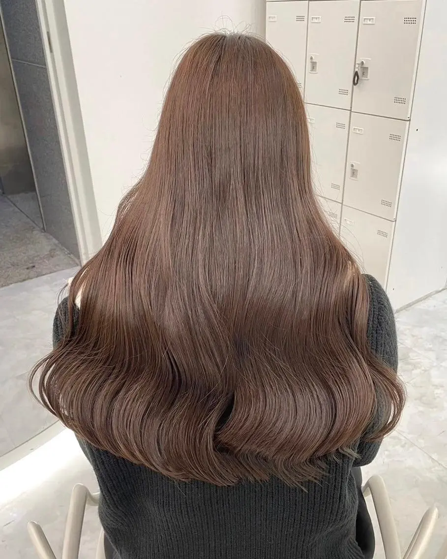 カラー ロング 柔らか🕊️🤎 ナチュラルブラウンのヘアスタイル