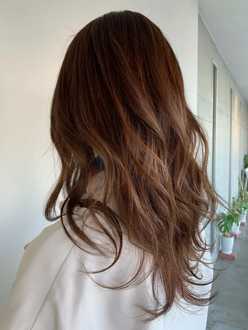 ロング おせ ちさとのヘアスタイル