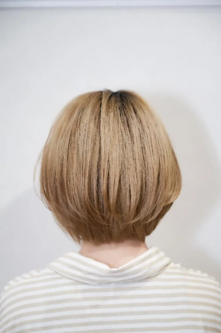 ショート ボブレイヤー ボブ レイヤーカット ローレイヤー 似合わせカット muk hair篠村 髪質改善/完全個室のヘアスタイル