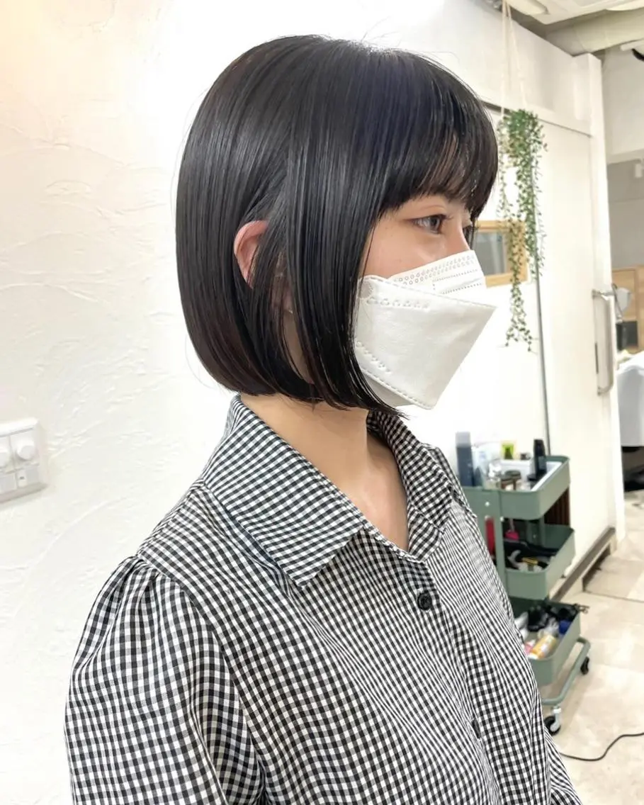 ショート カラー パーマ 切りっぱなしボブ 前下がりボブ ショートボブ 黒髪 デザインカラー 髪質改善 縮毛矯正/ レイヤー/銀座/本木のヘアスタイル