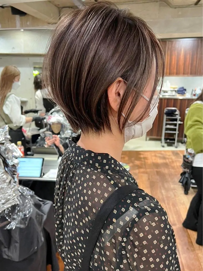 ショート ショートボブ ボブ ハイライト 髪質改善 レイヤーカット 横浜 店長 橋場優のヘアスタイル