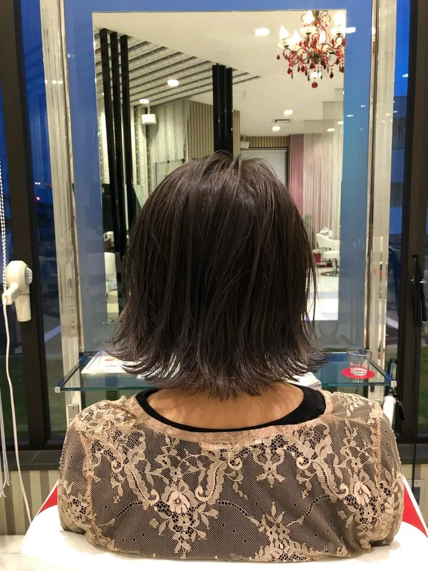 ショート カラー ヘアアレンジ バレイヤージュ ブリーチ レイヤーカット 大塚 貴之のヘアスタイル