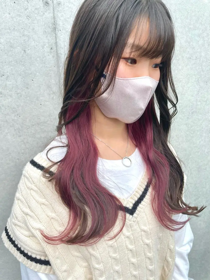 ミディアム カラー ブリーチ ケアブリーチ ダブルカラー インナーカラー 推し ブリーチ 髪質改善のヘアスタイル
