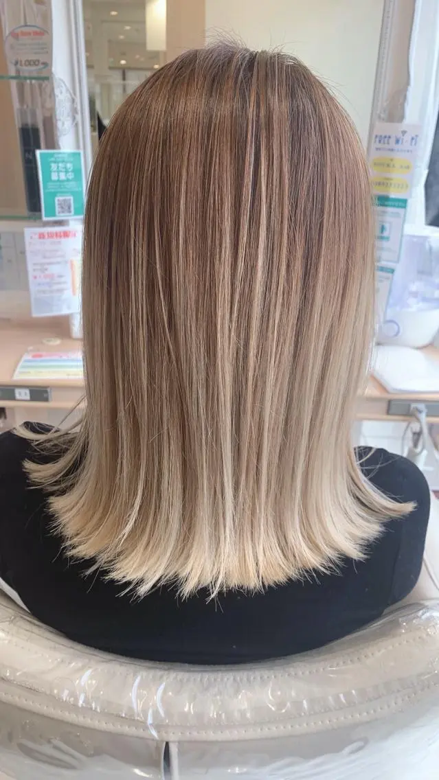 ミディアム 切りっぱなしボブ ボブ カット ヘアカラー 鈴木 華枝のヘアスタイル