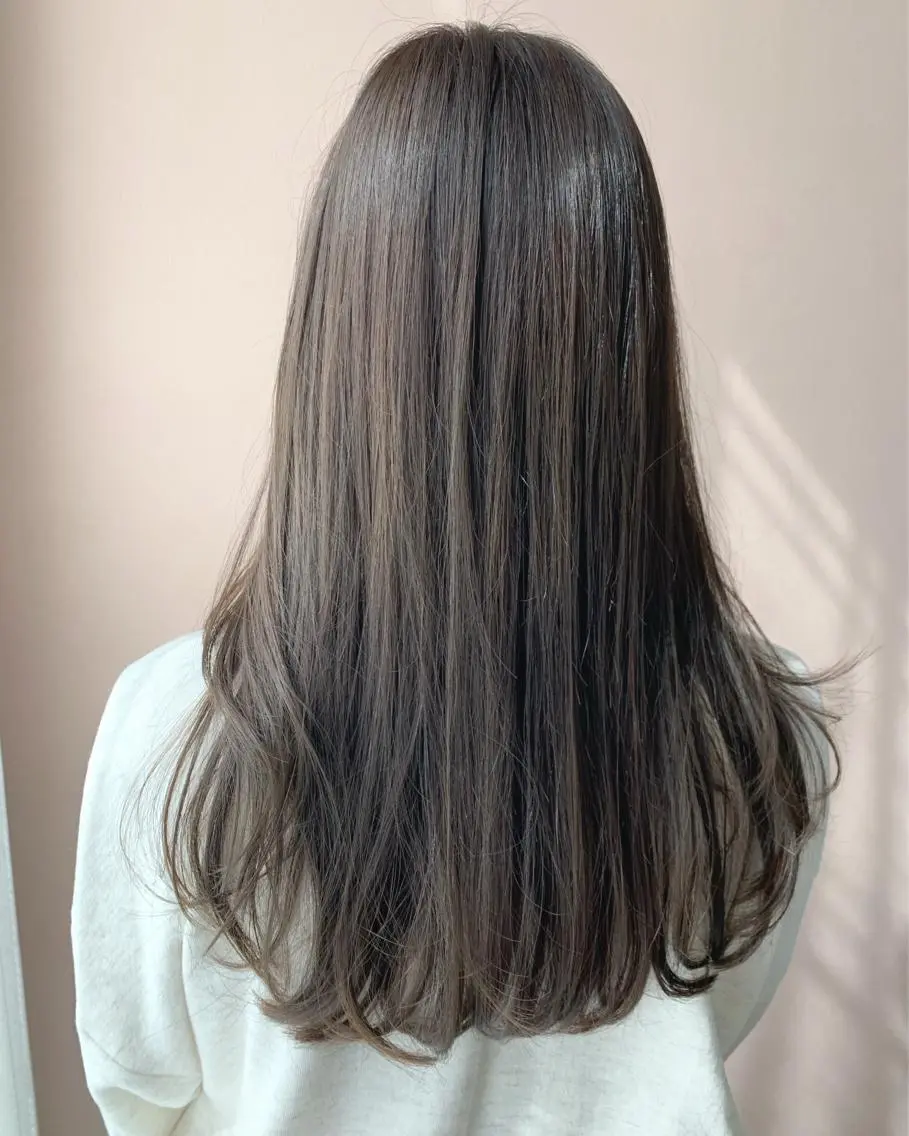 ロング カラー アッシュ ブリーチ 透明感カラー ブリーチなしカラー オリーブアッシュ hubhair レイヤー/透明感のヘアスタイル