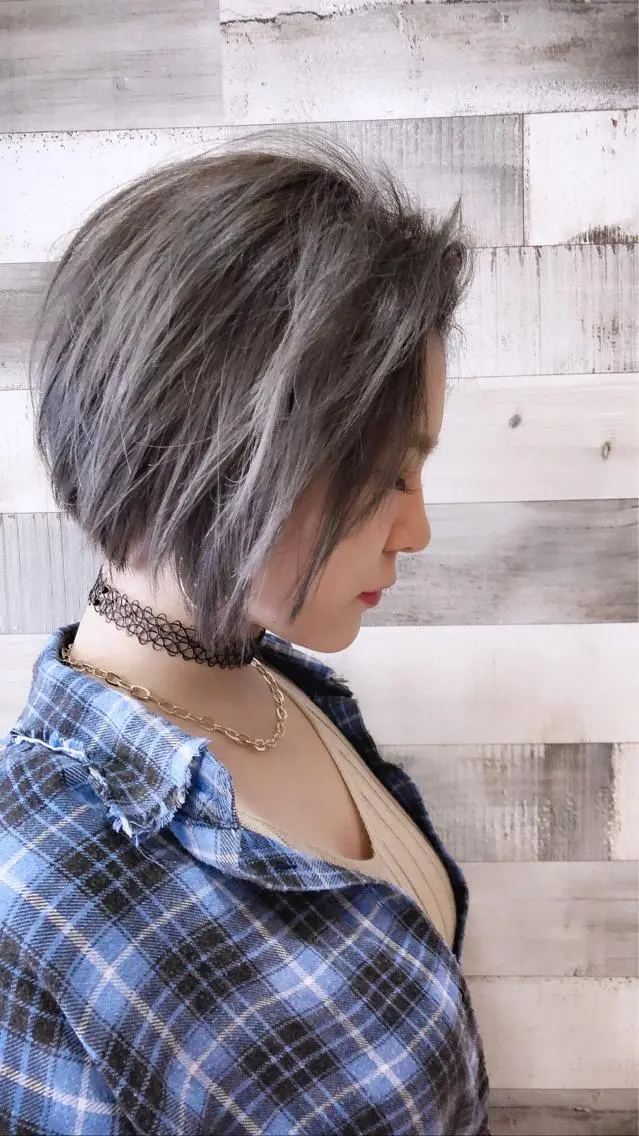 ショート カラー ベージュカラー ブリーチ 外国人風ヘア 🍔Mamiのヘアスタイル