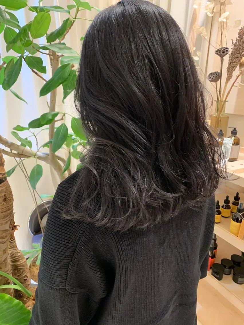 ミディアム L’ora 成田さおりのヘアスタイル