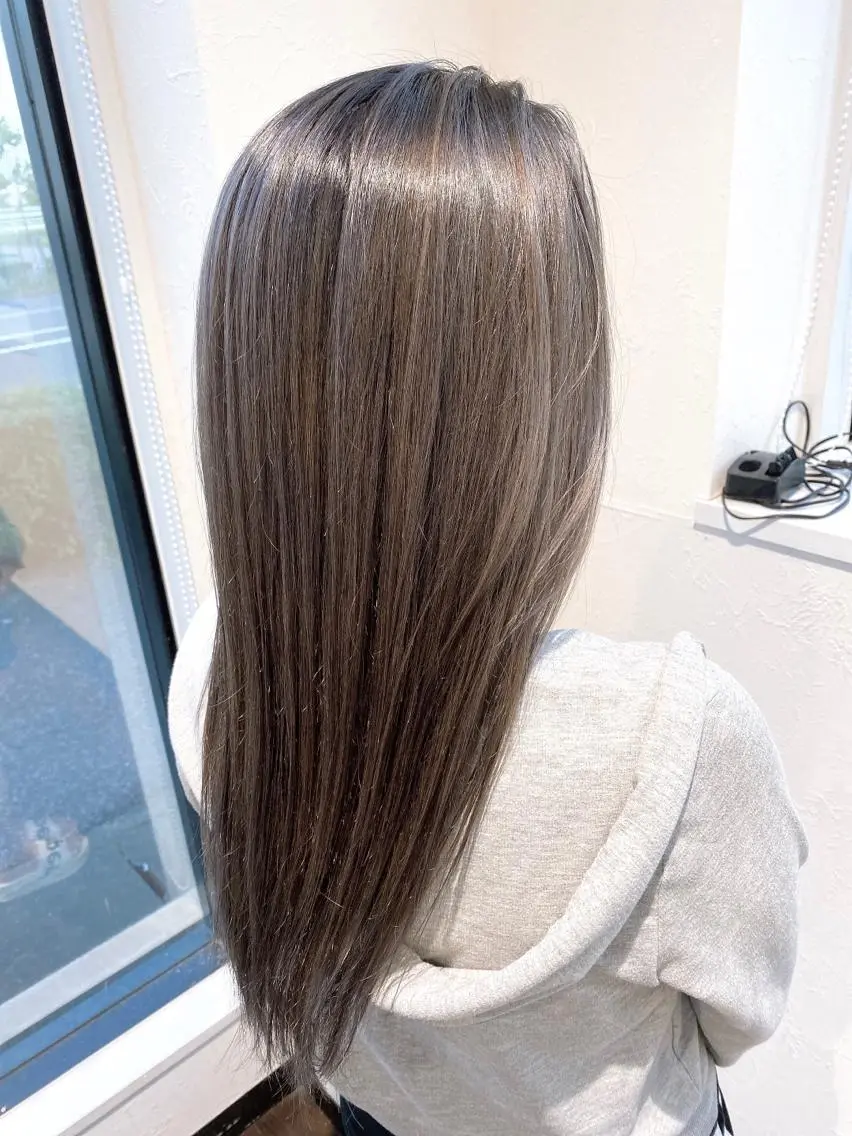 ロング カラー ブリーチ 川合 勇気のヘアスタイル