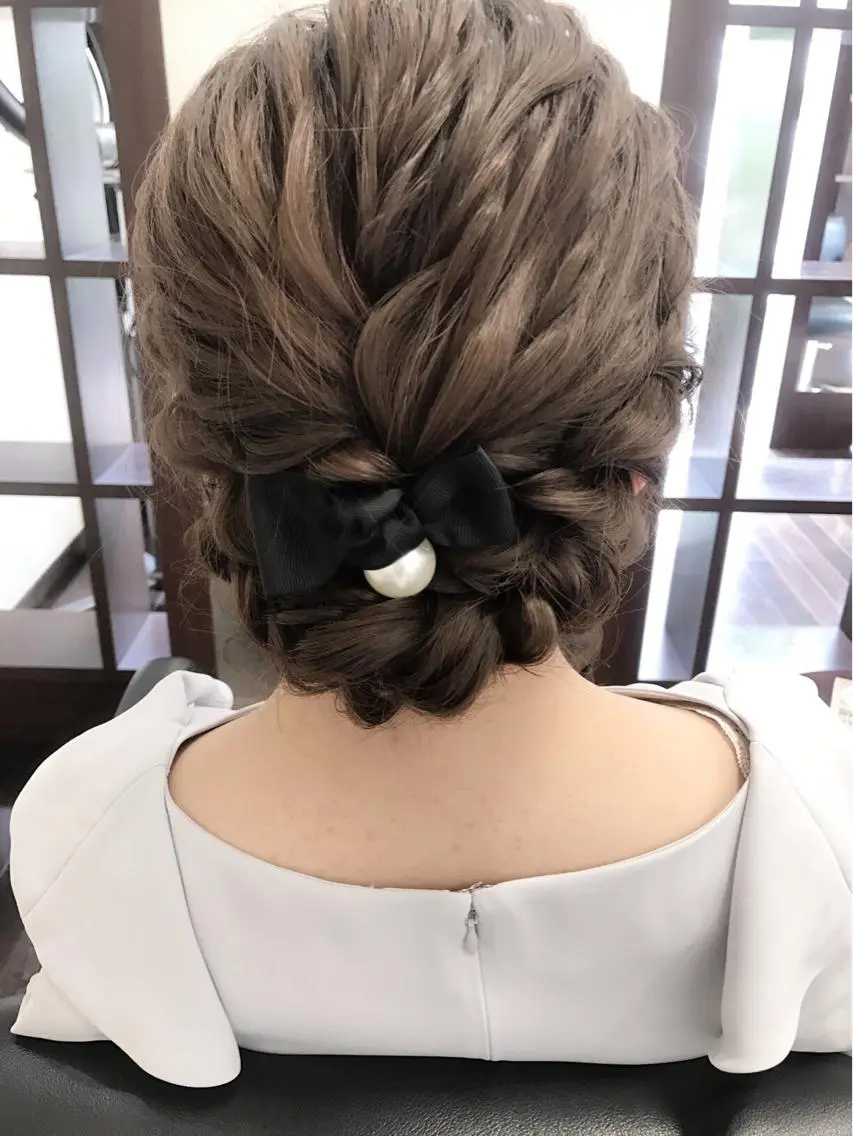 セミロング ヘアアレンジ 卒業式のヘアスタイル 沢田 瞳のヘアスタイル