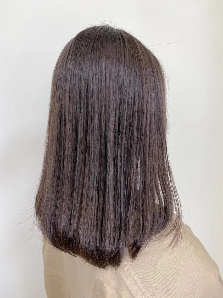 ミディアム カラー グレージュ 【透明感、艶髪】西村 有司のヘアスタイル