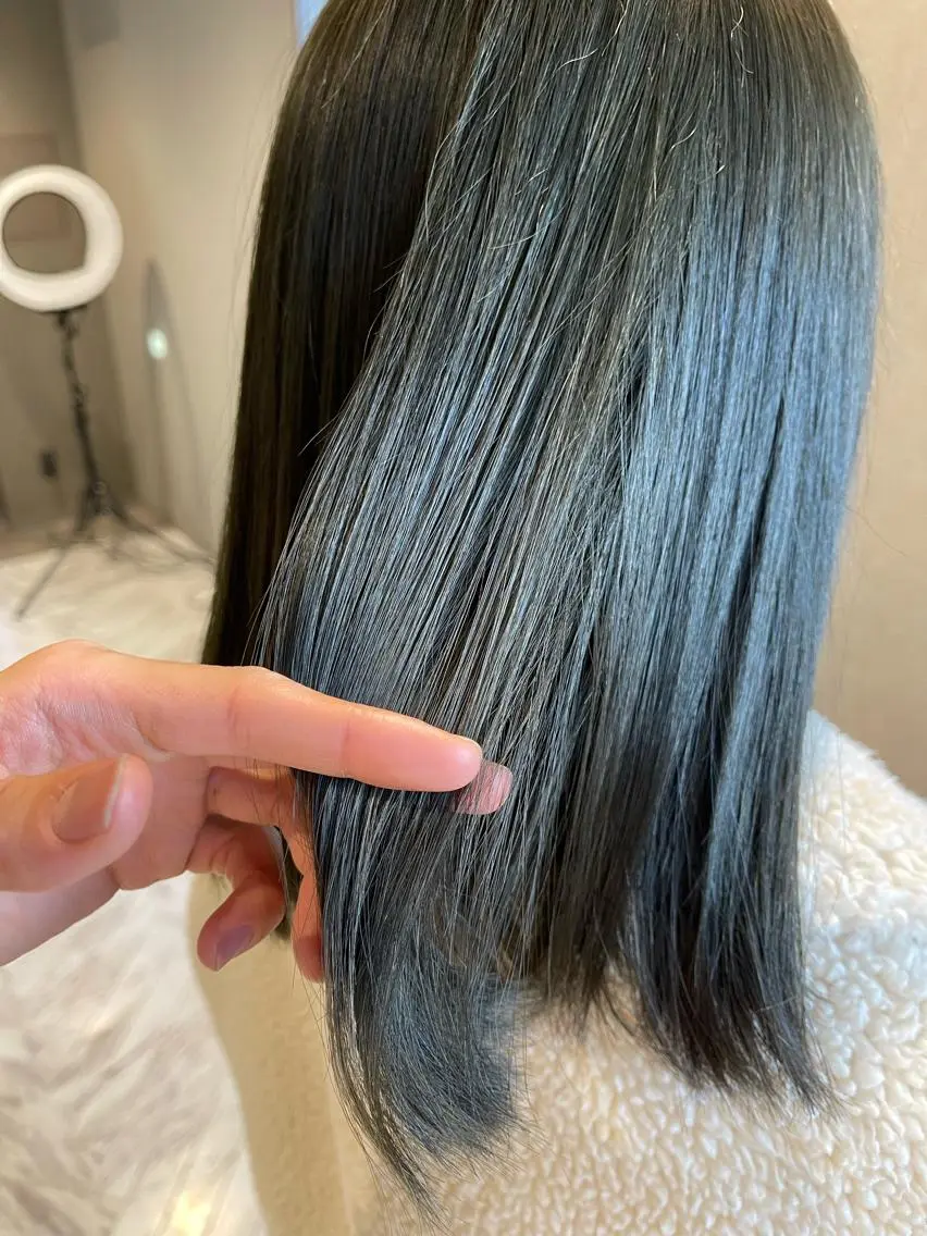 ミディアム カラー ベージュカラー ブリーチ オリーブベージュ カット ヘアカラー トリートメント 高品質シールエクステ /艶髪/HIROのヘアスタイル