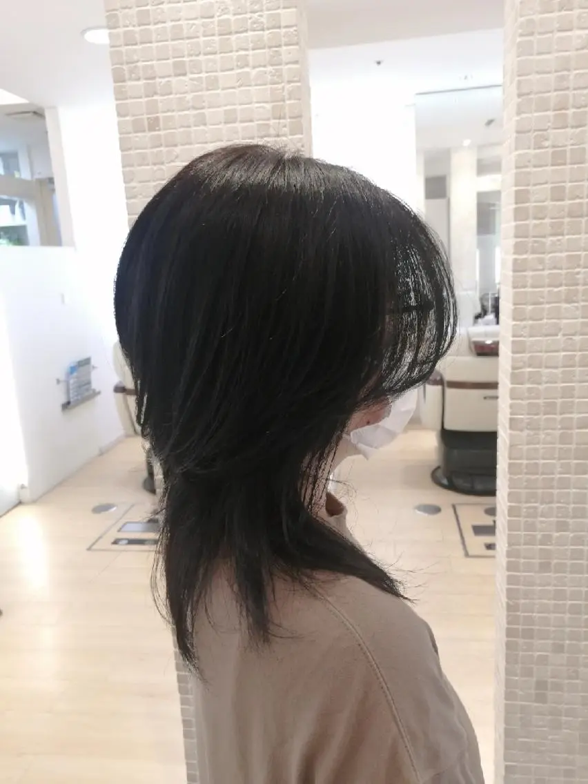 セミロング 伸ばしかけ レイヤーカット カット ヘアカラー 鈴木 さやかのヘアスタイル