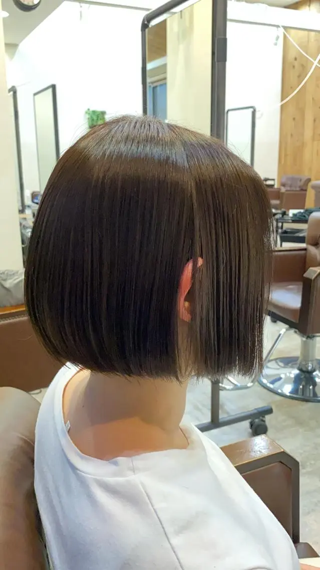 ミディアム カラー ボブ 🟢NEGi🟣 🫧髪質改善のヘアスタイル