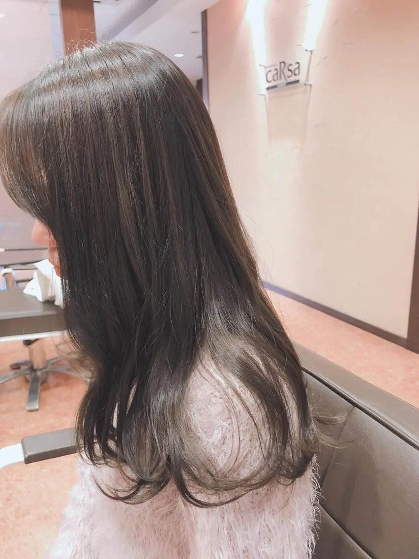 セミロング ✨艶髪カラー✨ ななみのヘアスタイル