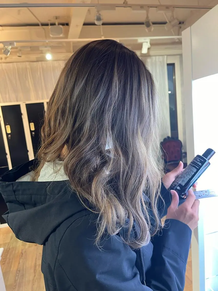 セミロング レイヤーカット ヘアカラー 艶髪💎美容師 TATSUYAのヘアスタイル