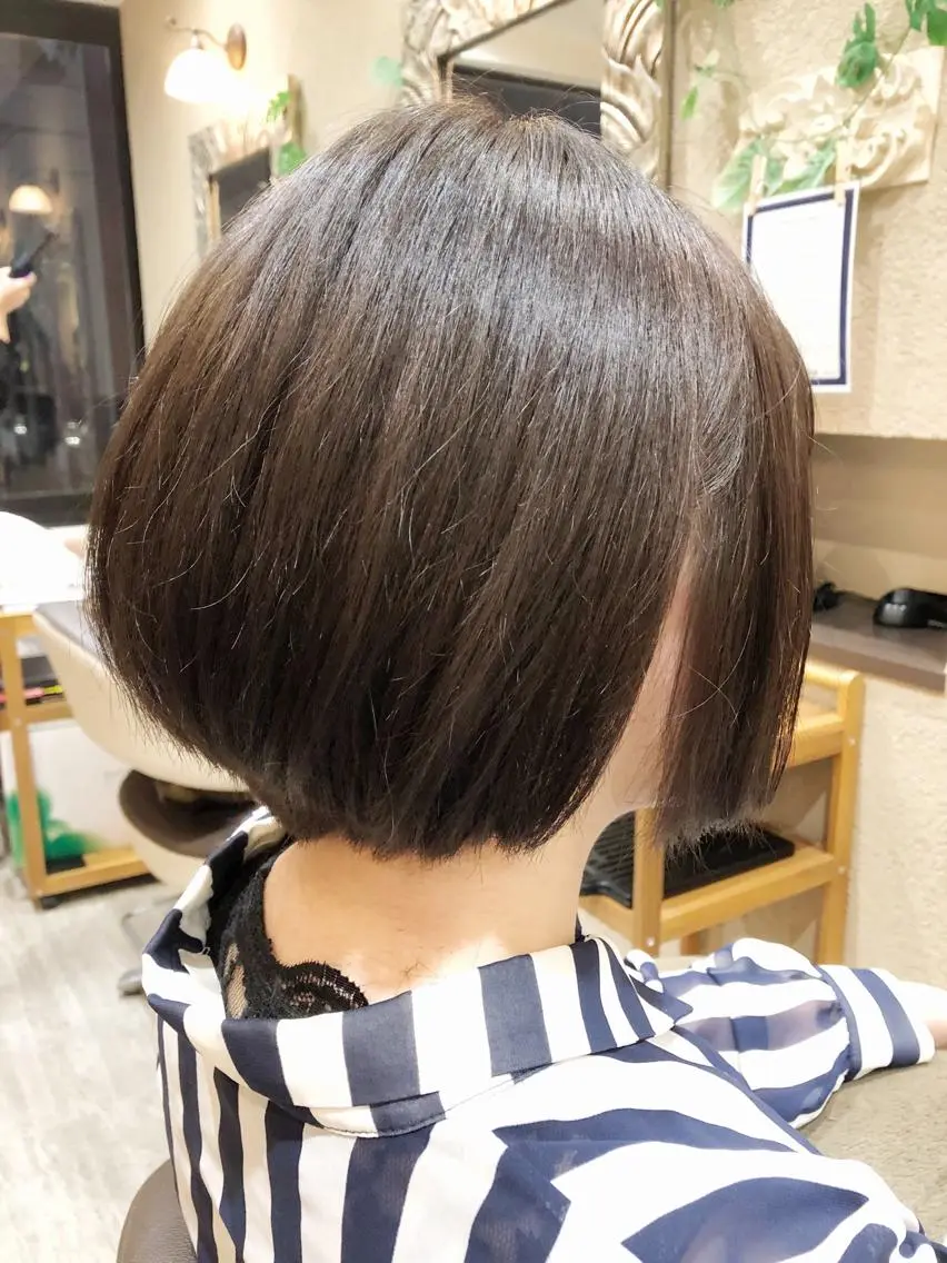 ショート カラー カット ヘアカラー 森田 真由のヘアスタイル