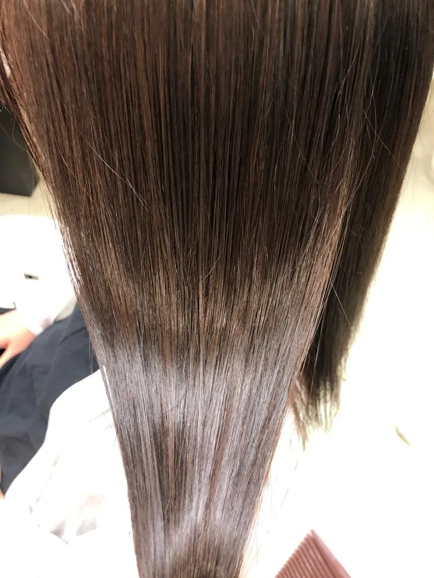 ミディアム カット ヘアカラー 縮毛矯正 le. pidorgeのヘアスタイル