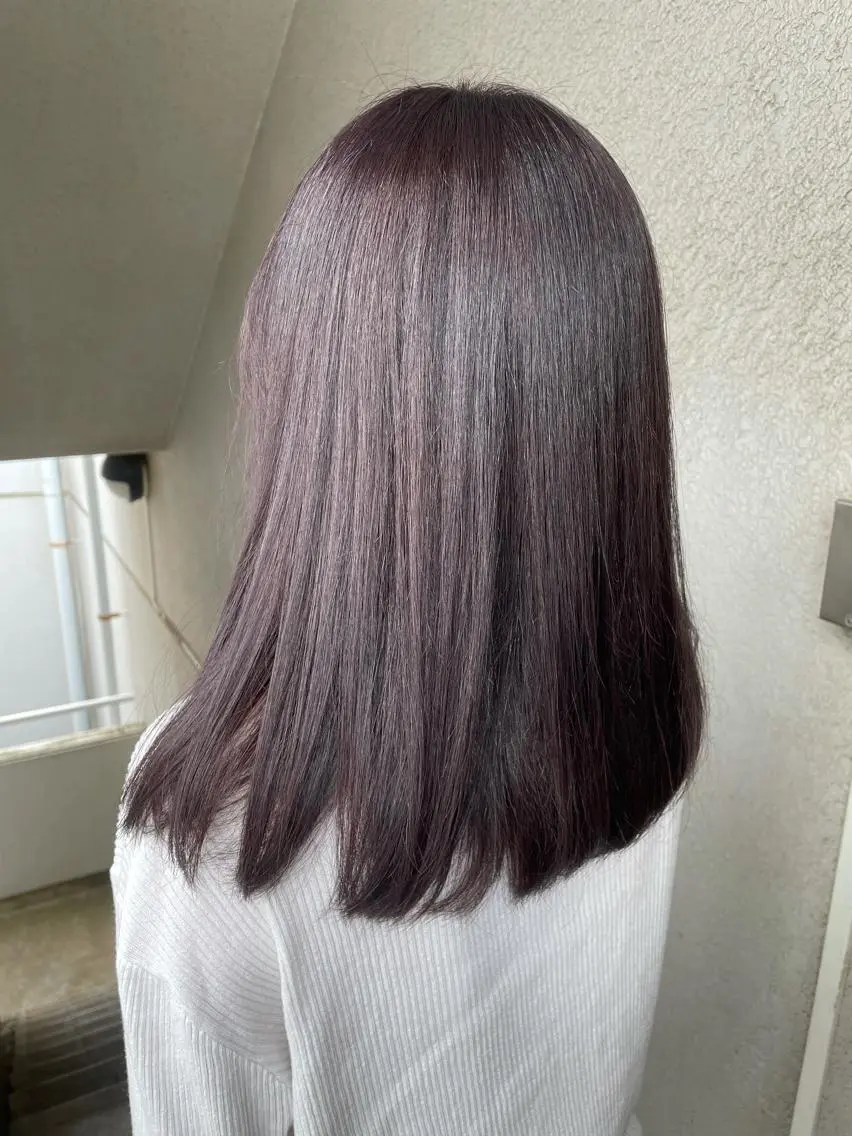 ミディアム パープルカラー ヘアカラー トリートメント 奥野 紗弓のヘアスタイル