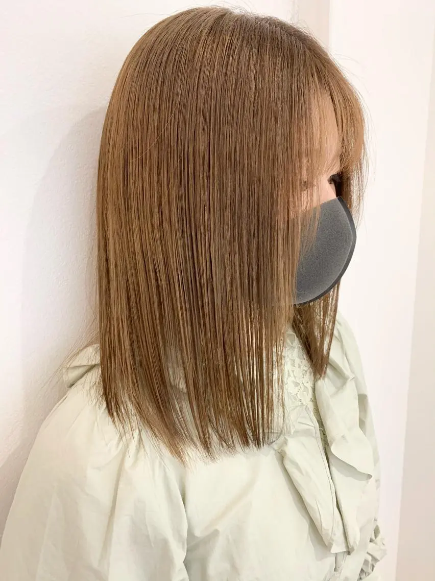 セミロング カラー i'll 未空のヘアスタイル