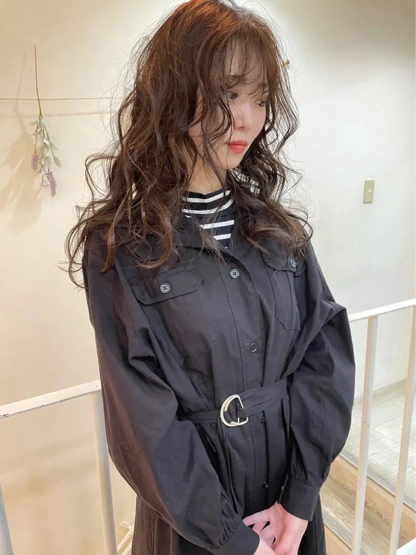 ロング カラー 前竹 那生のヘアスタイル
