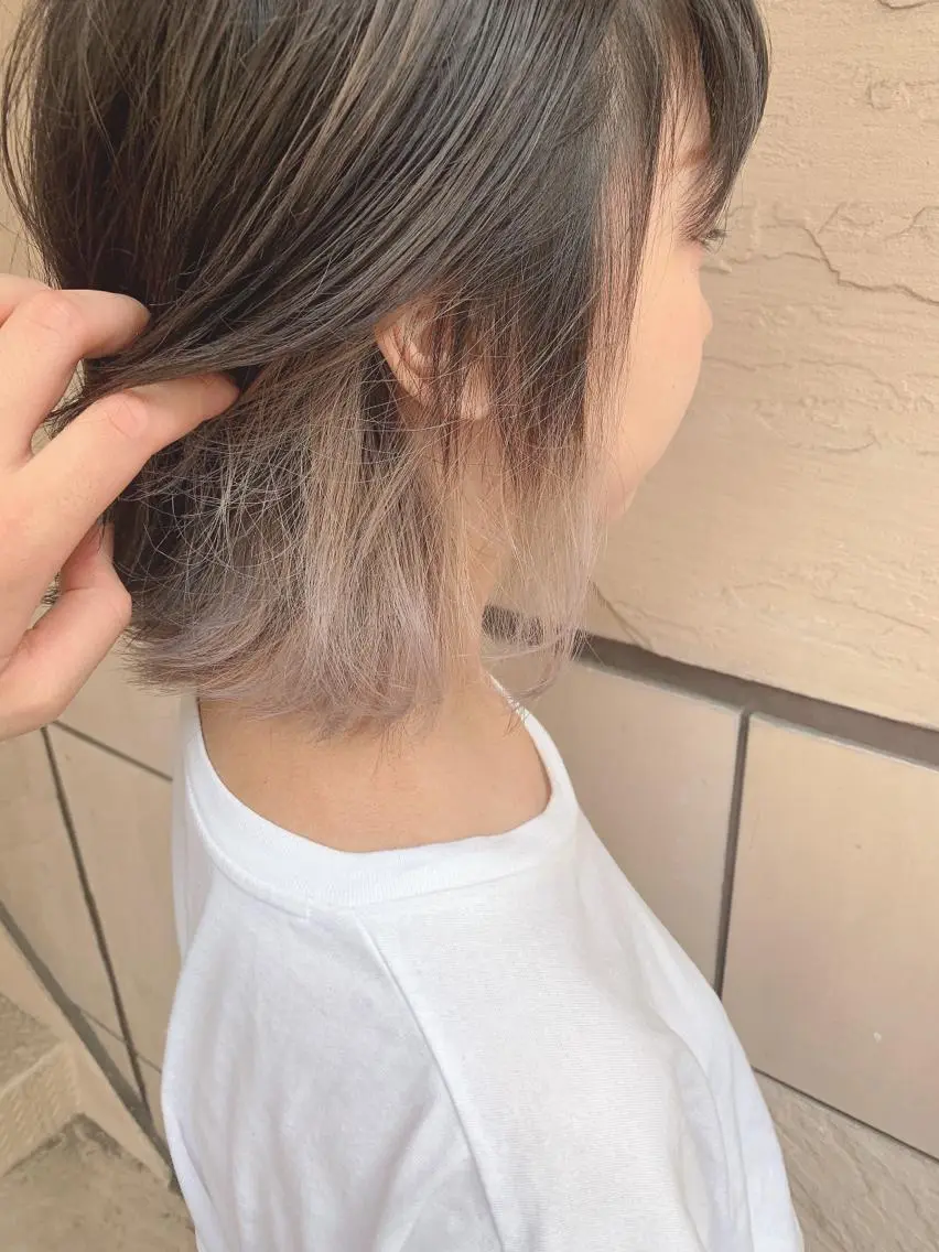 ミディアム カラー グレージュ ヘアカラー エクステ KAZUMAのヘアスタイル