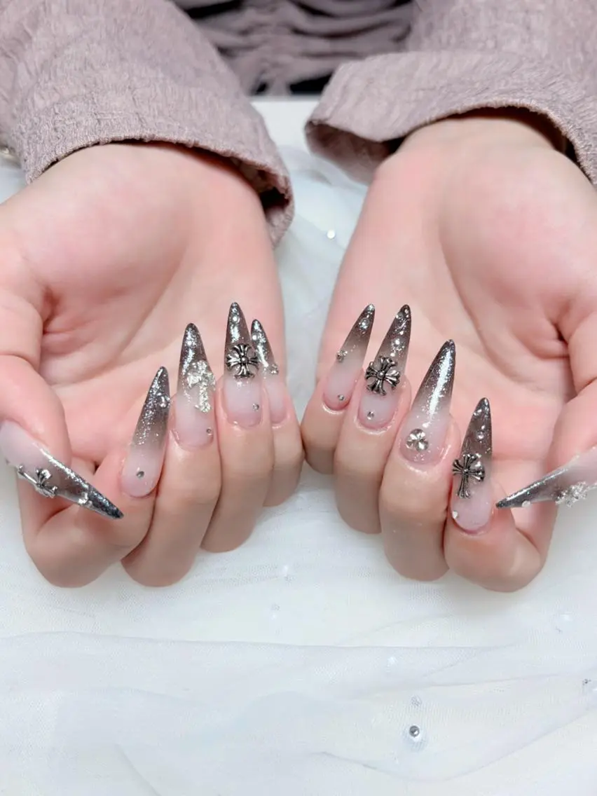 ネイル 韓国ネイル マグネットネイル 持ち込み ニュアンスネイル シンプルネイル ハンドネイル リン ちゃんのネイルデザイン