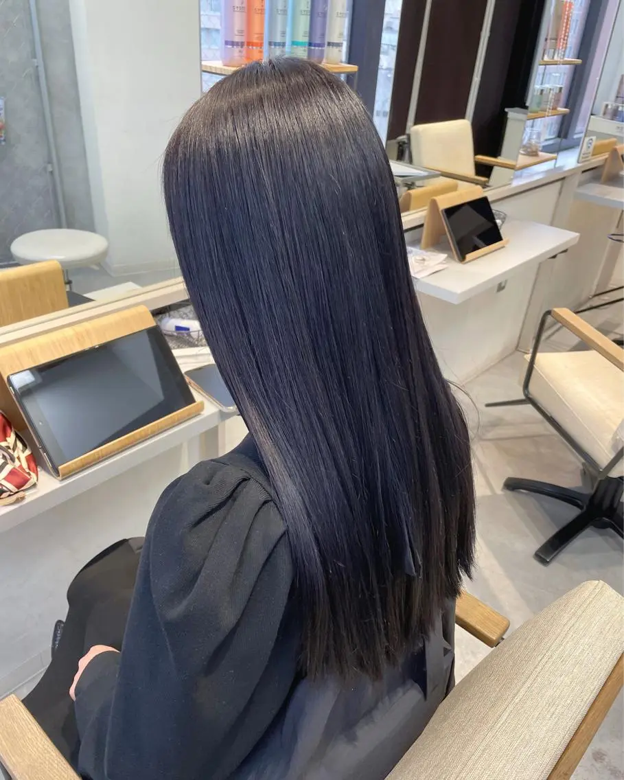 ロング ヘアカラー 'comma rinkaのヘアスタイル