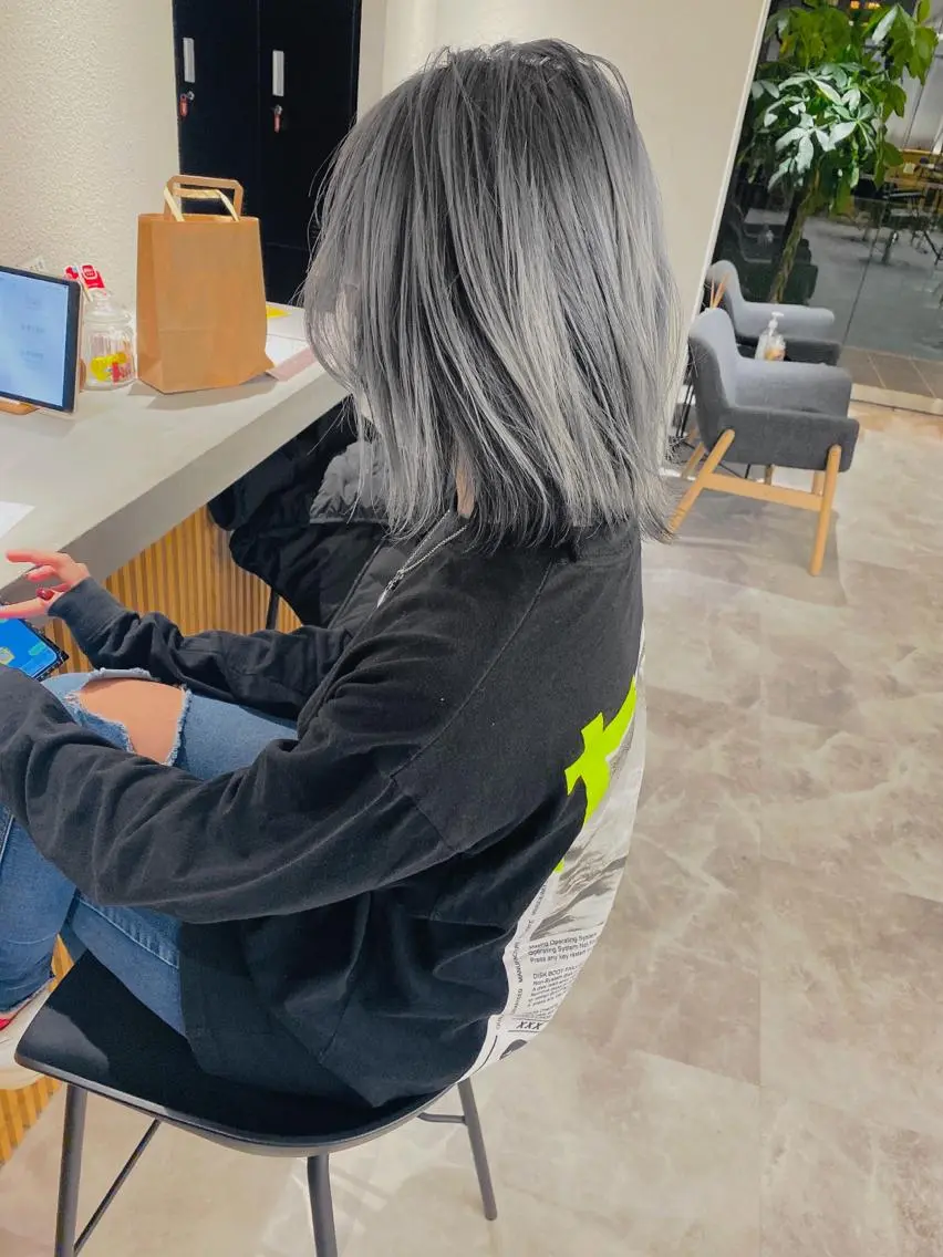 ミディアム カラー インナーカラー ヘアカラー トリートメント 山﨑 大暉【ダブルカラー】のヘアスタイル