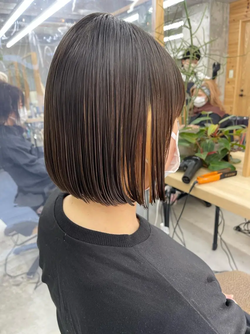 ショート カラー ワンレンボブ インナーカラー ボブ 【ボブ/ハイトーン /ナチュラル】HIIのヘアスタイル