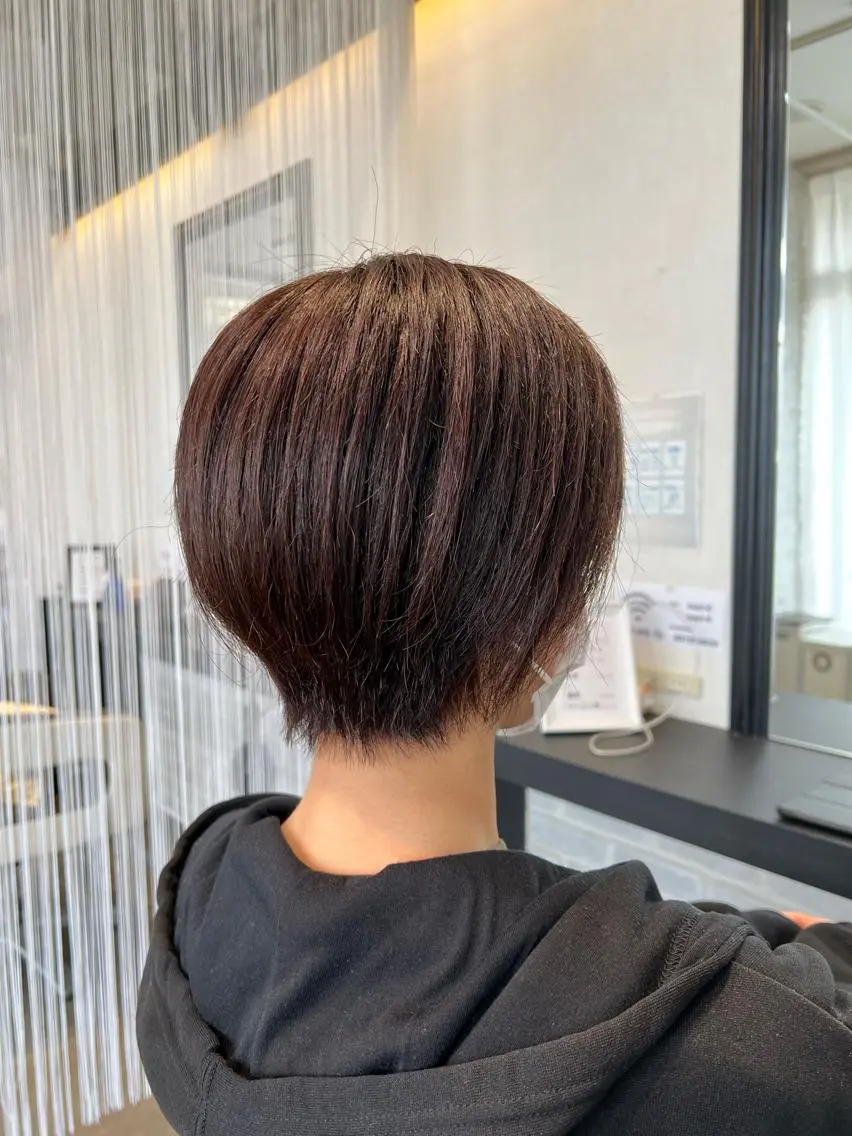 ショート カット ヘアカラー 川村 綾のヘアスタイル