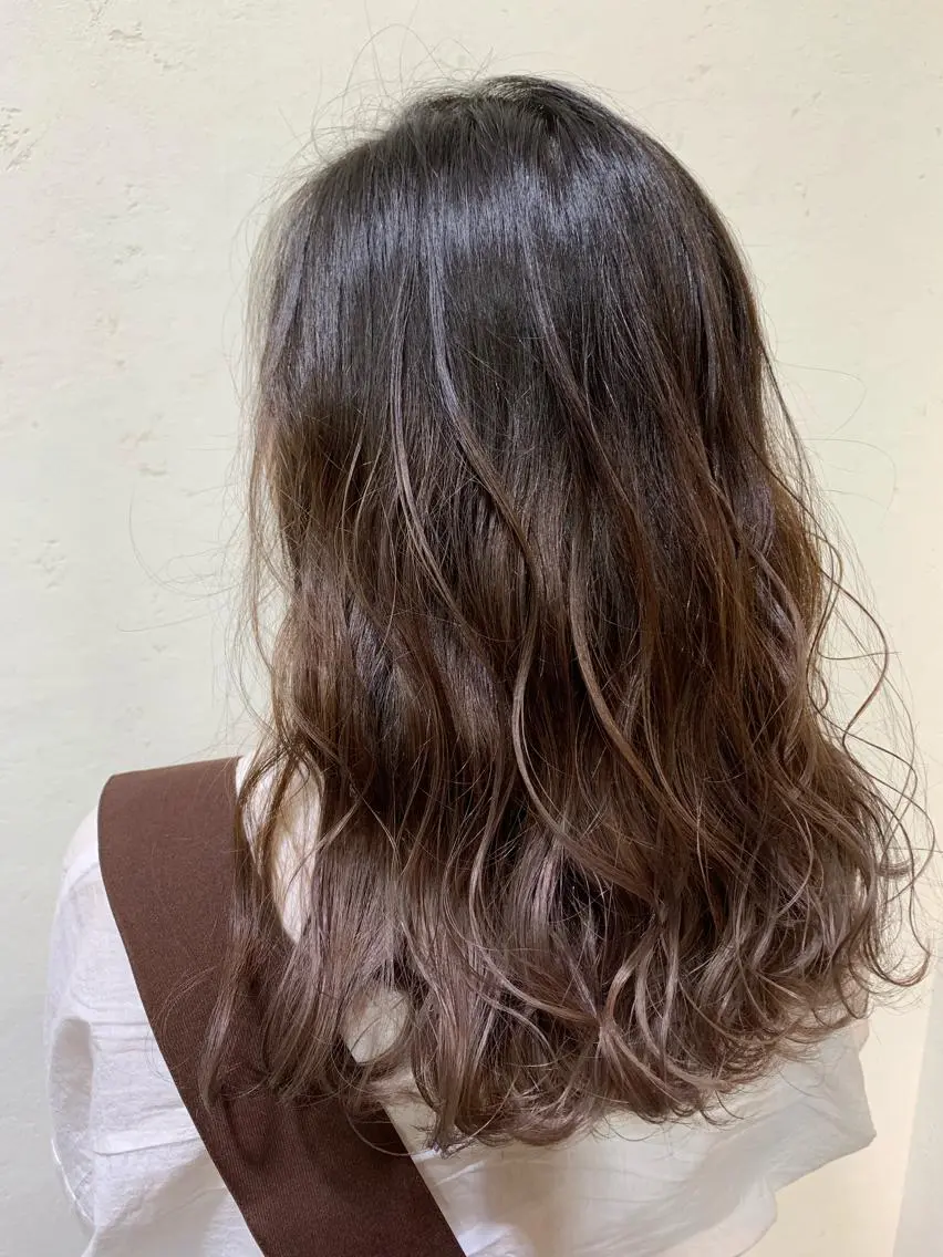 セミロング カラー ヘアカラー トリートメント 天野 開のヘアスタイル