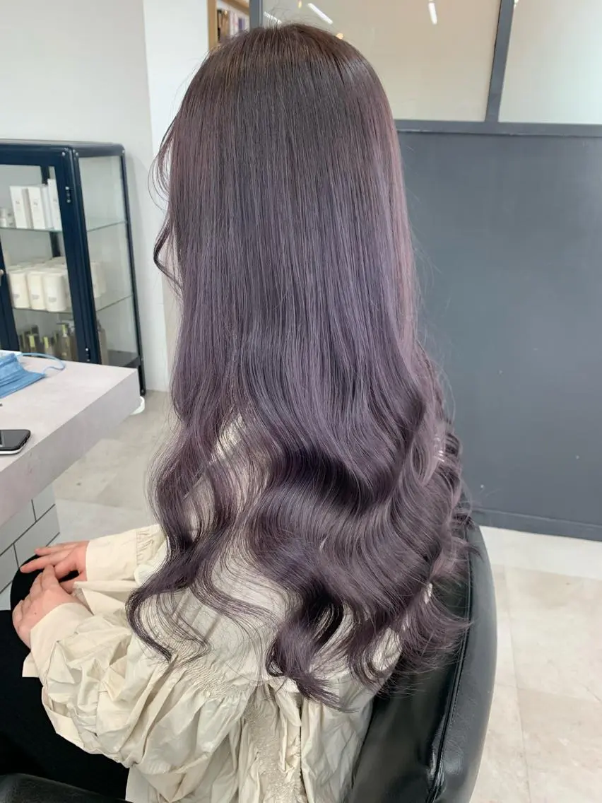 ロング カラー ラベンダーカラー カット ヘアカラー トリートメント 🌸MAYU🌸 ハイトーン➕レイヤーのヘアスタイル