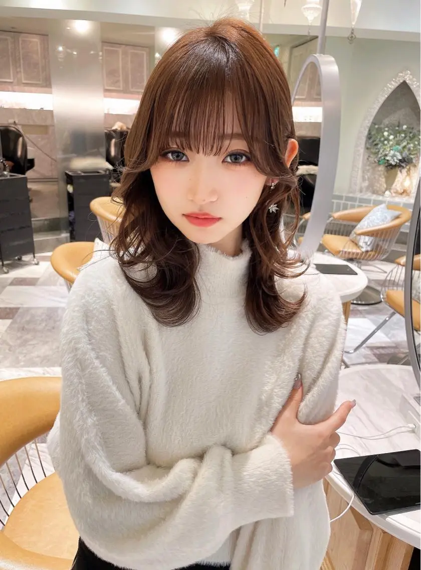 ミディアム カラー ベージュカラー 黒髪 ブリーチ ブルーカラー ブルーブラック カット ヘアカラー トリートメント 木屋元一/縮毛矯正 /前髪/レイヤーのヘアスタイル