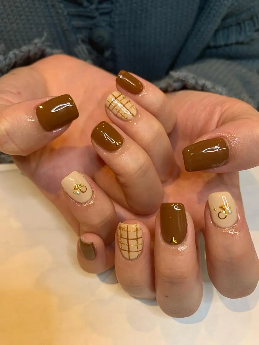 ネイル ハンドネイル フットネイル Adite nailのネイルデザイン