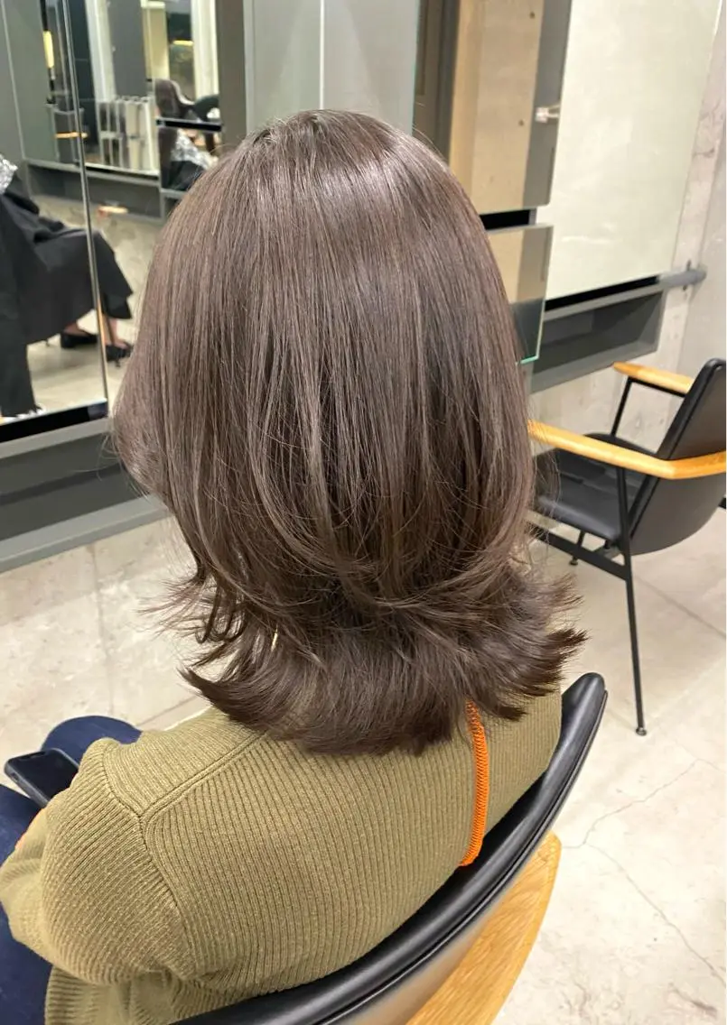 ミディアム カラー カット ヘアカラー トリートメント Saki/レイヤー/ 柔らかカラーのヘアスタイル