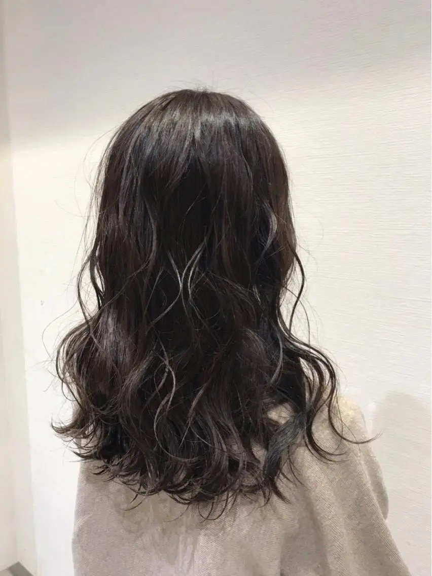 ロング カラー ヘアアレンジ グレージュ ハイライトカラー ハイライト 白髪ぼかしハイライト 茗荷谷駅徒歩2分のヘアスタイル