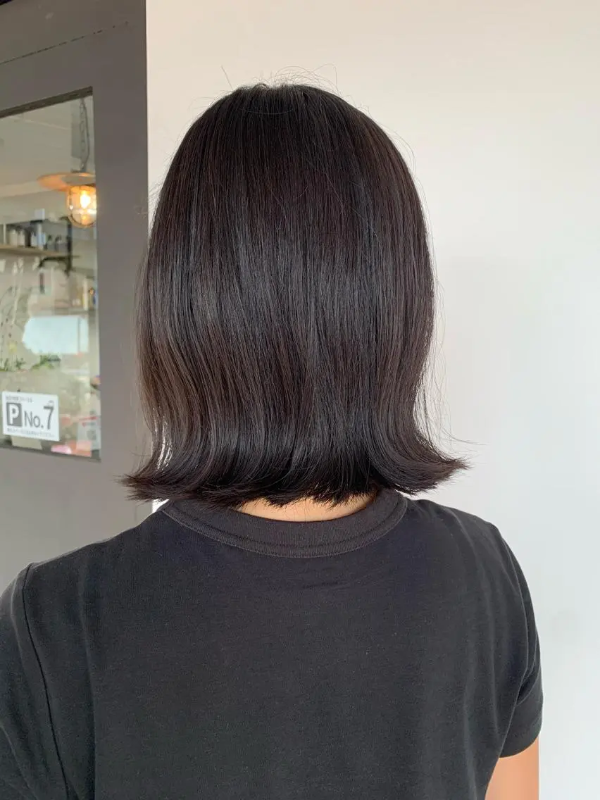 ミディアム カラー 切りっぱなしボブ アッシュ ダークアッシュ ボブ 中村 靖彬のヘアスタイル