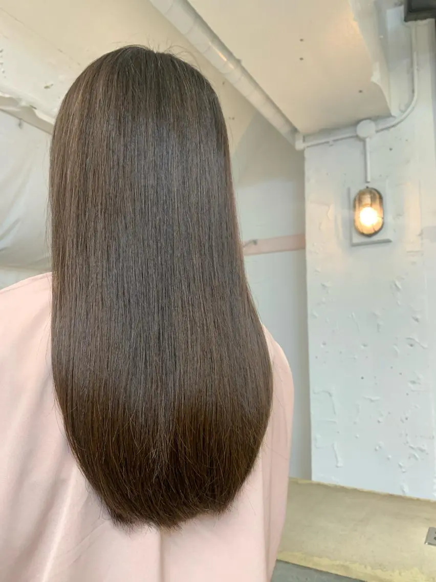 セミロング カラー セミロングパーマ ブリーチ トリートメント トップ スタイリストのヘアスタイル