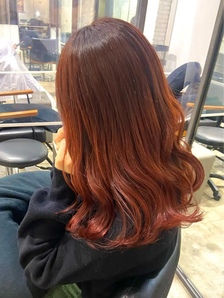 ミディアム カラー ブリーチ ブリーチなしカラー 🪽似合わせカラー RENA.🪽🩶のヘアスタイル