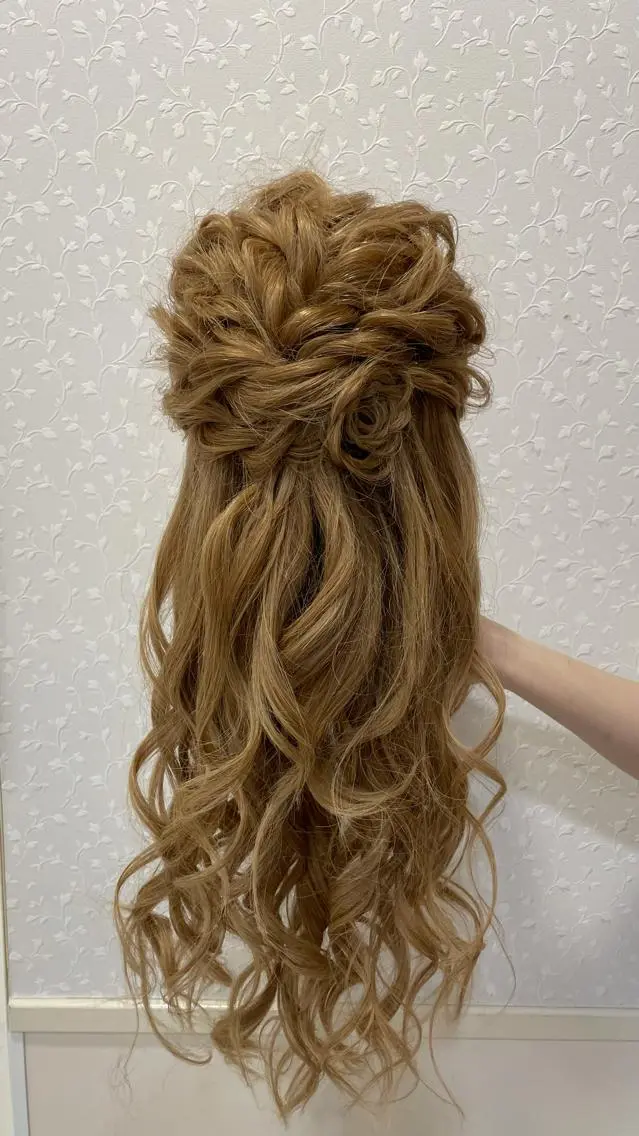 ロング ヘアアレンジ 丹下 朋香のヘアスタイル