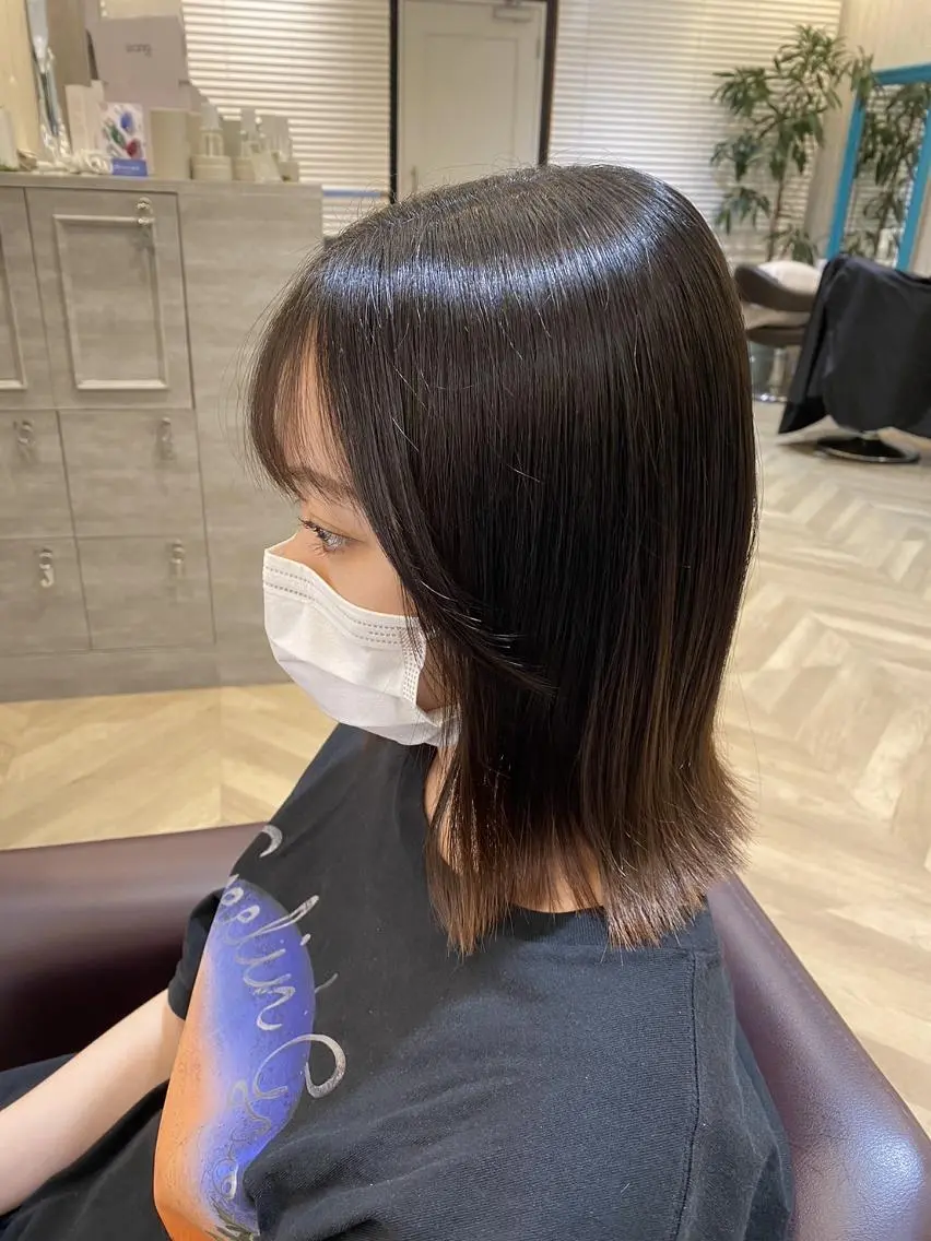 ミディアム カット 縮毛矯正 レイヤー 髪質改善 fiti横須賀中央のヘアスタイル