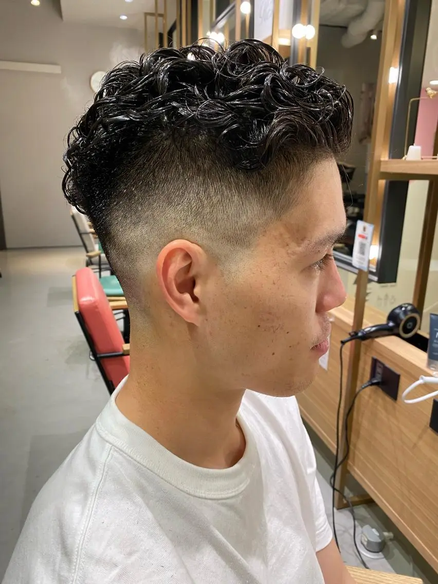 ショート パーマ メンズ unopulir 景山 凌のヘアスタイル
