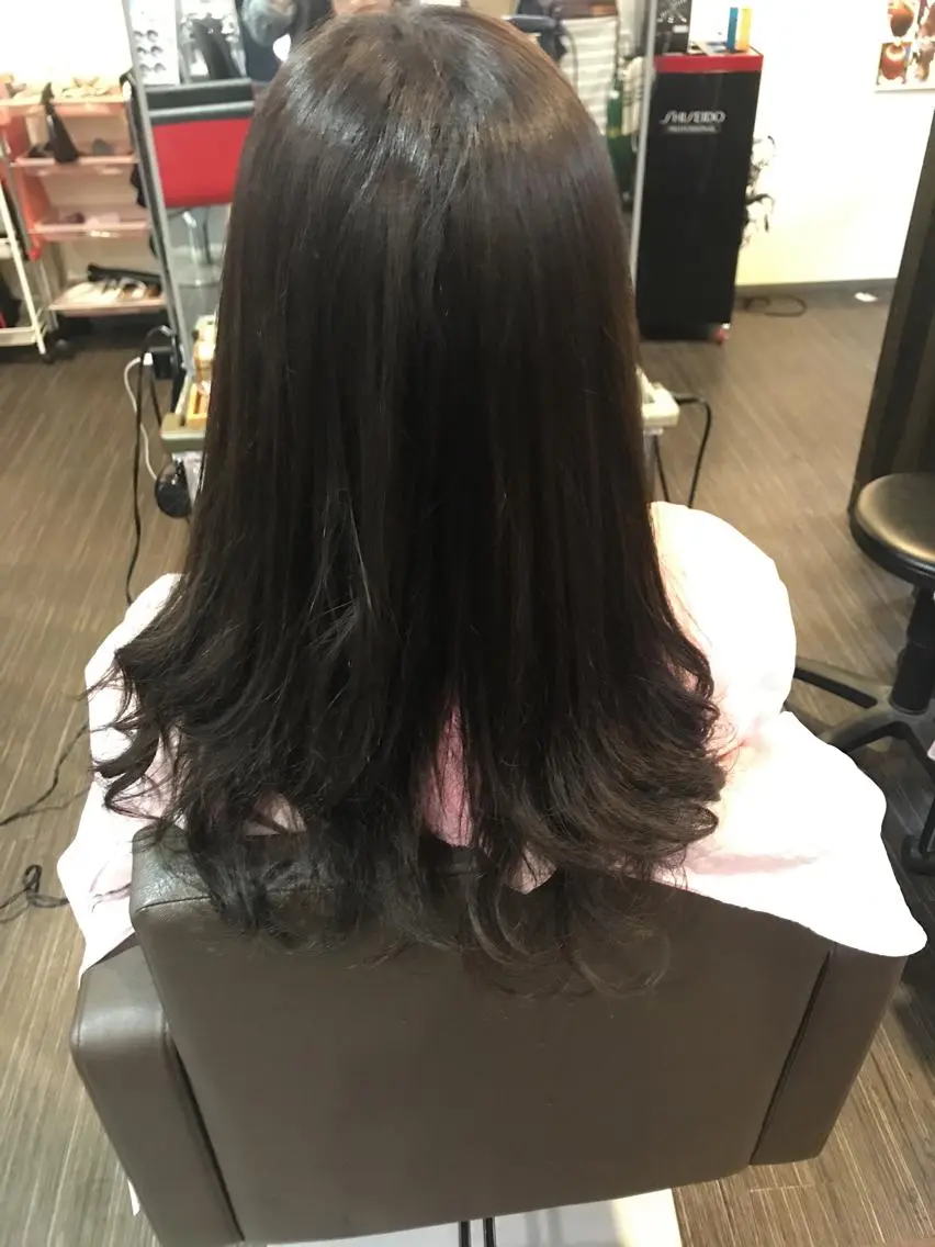 ロング 中本 愛理のヘアスタイル