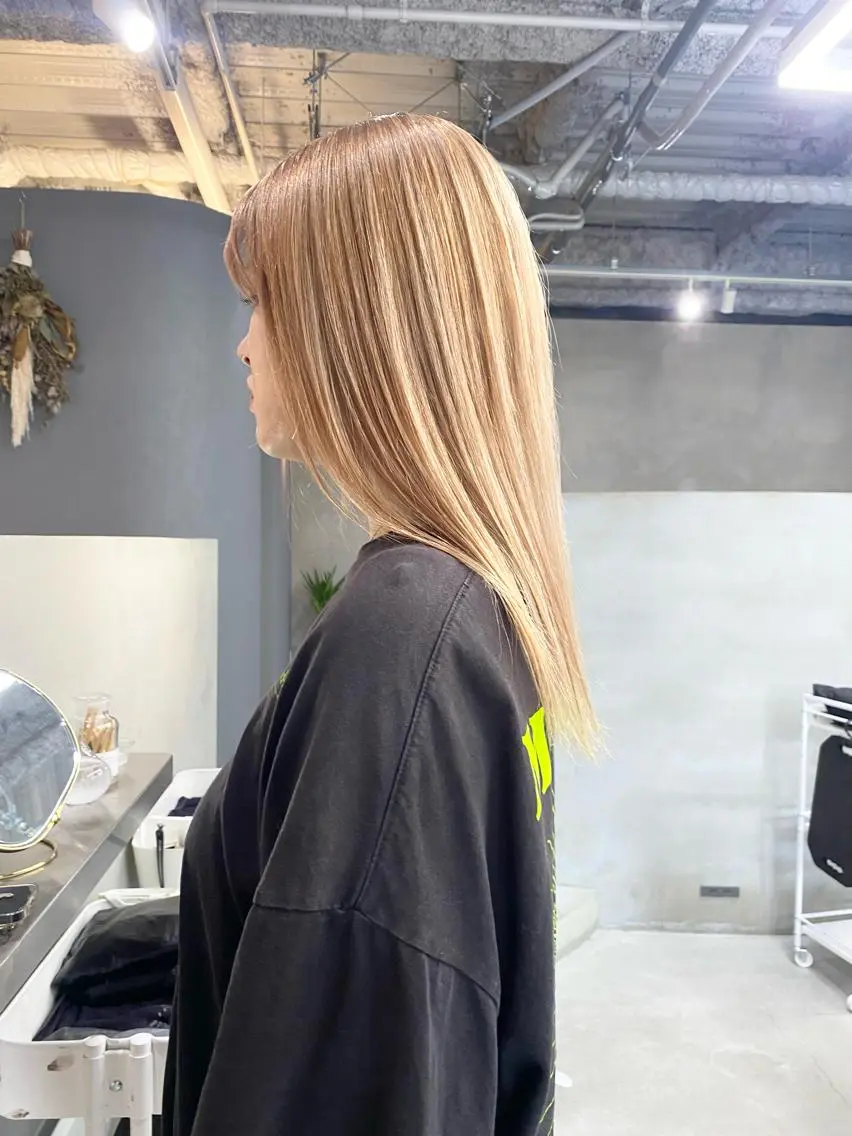 セミロング カラー ヘアカラー 前橋 姫奈のヘアスタイル